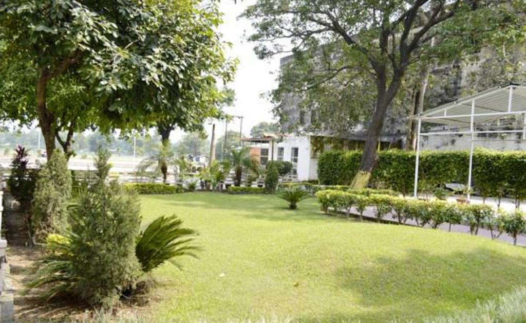 Hotel Bhajgovindam Haridvár Kültér fotó